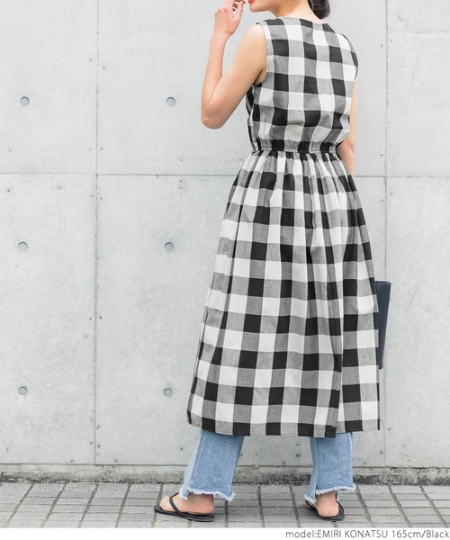 coca(coca)(コカ)の「ブロックチェックノースリーブワンピース(ワンピース・レディース・ブラック・ONE SIZE)」の8枚目の写真