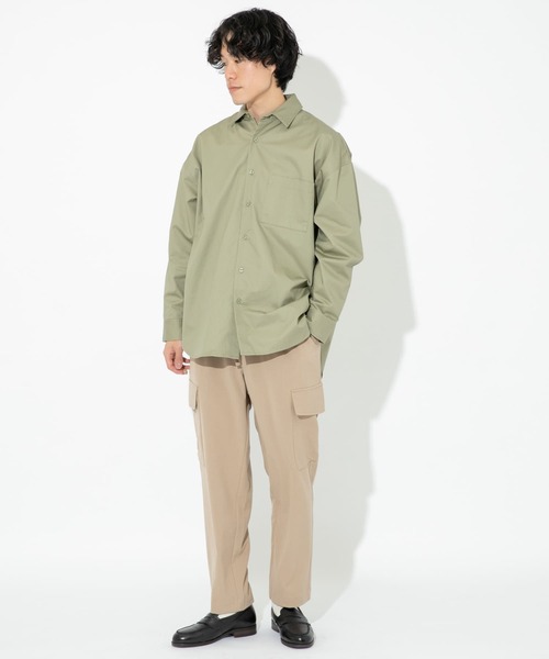 ITEMS URBANRESEARCH（アイテムズ アーバンリサーチ）の「綿ツイル レギュラーカラー ビッグシャツ（シャツ/ブラウス・メンズ・ブラック/ベージュ/カーキ・LARGE/MEDIUM）」の5枚目の写真