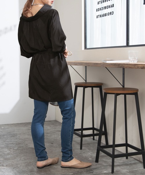 Newlyme（ニューリーミー）の「オーバーサイズスキッパーシャツ（シャツ/ブラウス・レディース・ブラック/ベージュ/オフホワイト/ブルー・MEDIUM）」の8枚目の写真