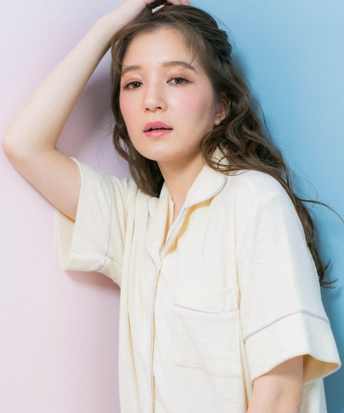 fran de lingerie（フランデランジェリー）の「set-up半袖パジャマシャツ・ショートパンツ上下セット（ルームウェア/パジャマ・レディース・ホワイト/ライトグレー/ネイビー/ピンク/イエロー/アイボリー/ダークグレー/クリーム/シルバーグレー/ダークブルー/ピンク系その他/ラベンダー/ライトピンク・M-L）」の3枚目の写真