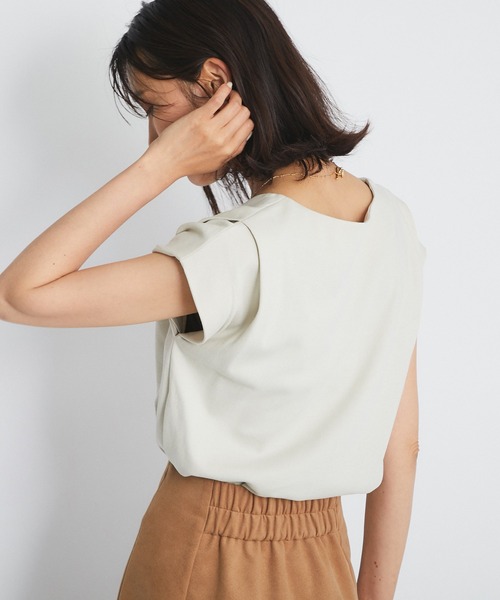 RIVE DROITE（リヴドロワ）の「Vネックタックフレンチカットソー（Tシャツ/カットソー・レディース・チャコールグレー/ホワイト系その他/ミント/ベージュ/ブラック/オフホワイト/サックスブルー・FREE）」の3枚目の写真