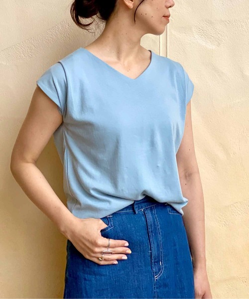 RIVE DROITE（リヴドロワ）の「Vネックタックフレンチカットソー（Tシャツ/カットソー・レディース・チャコールグレー/ホワイト系その他/ミント/ベージュ/ブラック/オフホワイト/サックスブルー・FREE）」の7枚目の写真
