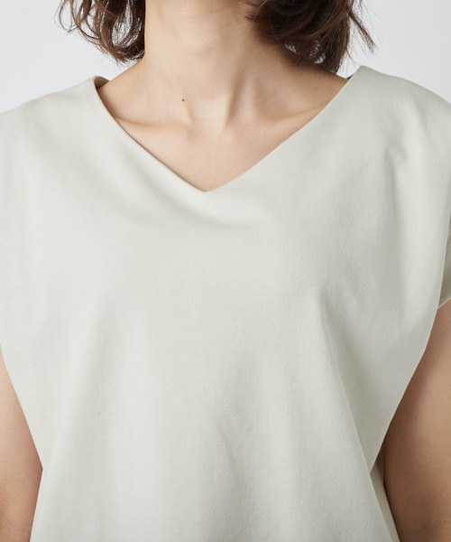 RIVE DROITE（リヴドロワ）の「Vネックタックフレンチカットソー（Tシャツ/カットソー・レディース・チャコールグレー/ホワイト系その他/ミント/ベージュ/ブラック/オフホワイト/サックスブルー・FREE）」の12枚目の写真