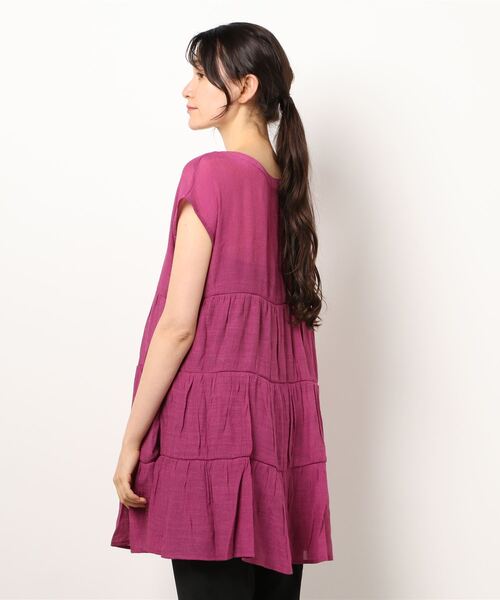 INTERPLANET(インタープラネット)の「RTスラブパール釦ティアードブラウス(シャツ/ブラウス・レディース・イエロー/ピンク/ブラック・FREE)」の4枚目の写真