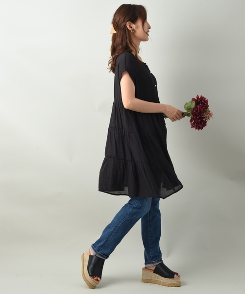 INTERPLANET(インタープラネット)の「RTスラブパール釦ティアードブラウス(シャツ/ブラウス・レディース・イエロー/ピンク/ブラック・FREE)」の12枚目の写真