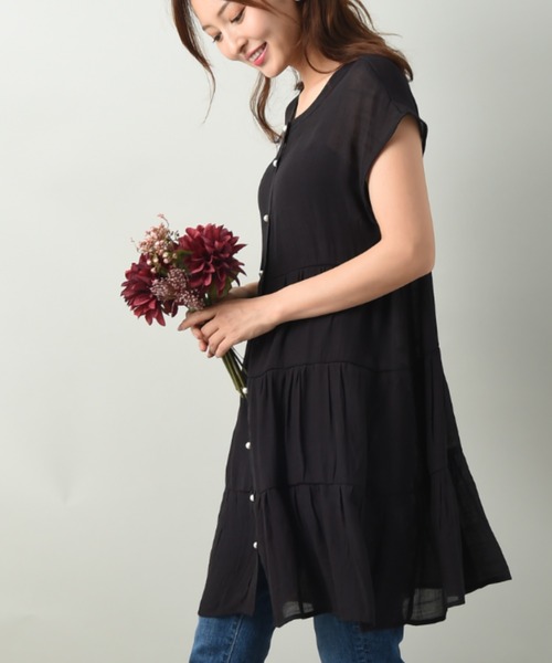 INTERPLANET(インタープラネット)の「RTスラブパール釦ティアードブラウス(シャツ/ブラウス・レディース・イエロー/ピンク/ブラック・FREE)」の6枚目の写真