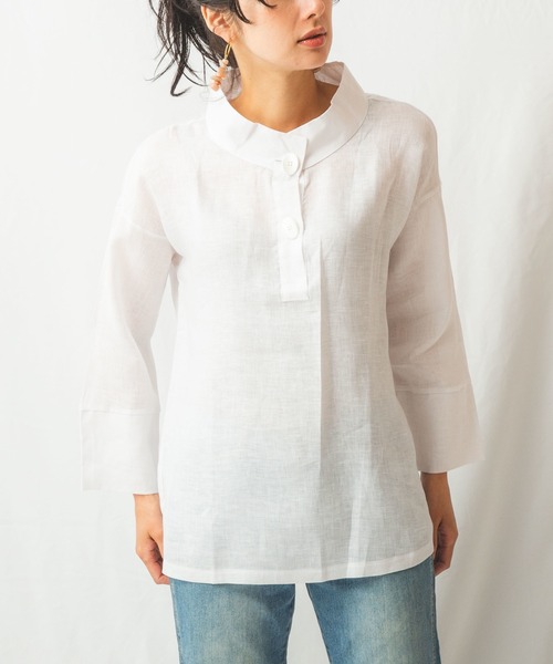 NARACAMICIE(ナラカミーチェ)の「麻スタンドカラープルオーバーブラウス(シャツ/ブラウス・レディース・ホワイト/ベージュ/パープル・X-LARGE/XX-LARGE/SMALL/MEDIUM/LARGE)」の1枚目の写真