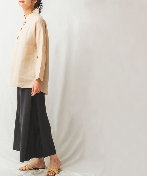 NARACAMICIE(ナラカミーチェ)の「麻スタンドカラープルオーバーブラウス(シャツ/ブラウス・レディース・ホワイト/ベージュ/パープル・X-LARGE/XX-LARGE/SMALL/MEDIUM/LARGE)」の14枚目の写真