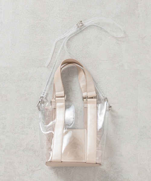 OLIVE des OLIVE（オリーブデオリーブ）の「PVCフリルバック（ショルダーバッグ・レディース・オフホワイト/サックスブルー/ピンク・FREE）」の7枚目の写真