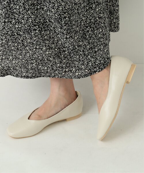 RAY CASSIN（レイカズン）の「深Vフラットアソートシューズ（バレエシューズ・レディース・キナリ/ブラック系/ブラウン系・SMALL/MEDIUM/LARGE）」の4枚目の写真