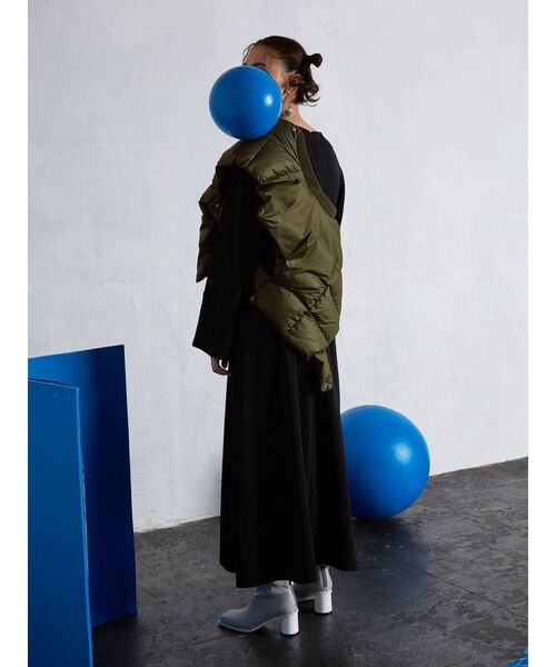 UN3D.（アンスリード）の「ダウンマフラー（マフラー・レディース・ブラック/ベージュ/カーキ・FREE）」の5枚目の写真