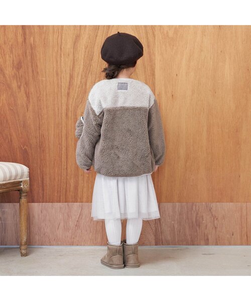 apres les cours(アプレレクール)の「ポケット付きファーフリースジャケット(ブルゾン・キッズ・アイボリー/ベージュ/カーキ/ブラウン・130/90/120/100/140/80/110)」の6枚目の写真