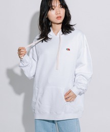 FRUIT OF THE LOOM（フルーツオブザルーム）の「ワッペン付パーカー / 長袖 / トップス / シンプル / カジュアル / 無地 / ワンポイント / ユニセックス（パーカー）」
