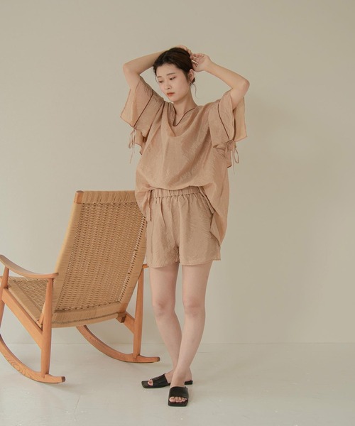 Amiur（エミレ）の「over frill set up（セットアップ・レディース・ブラック/ベージュ/グレー・FREE）」の11枚目の写真