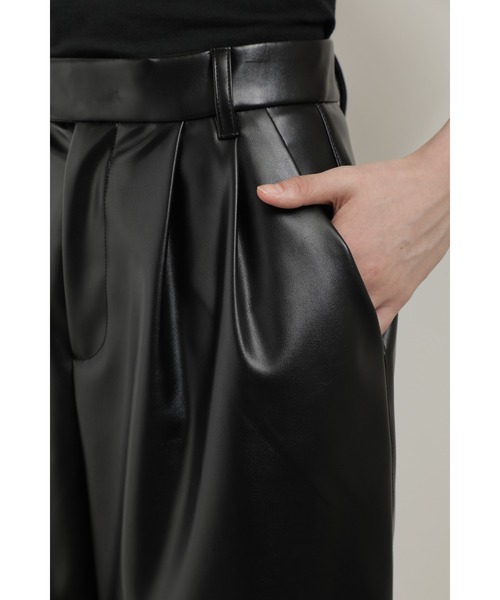 ROSE BUD（ローズバッド）の「フェイクレザーハーフパンツ（その他パンツ・レディース・ブルー/ブラック/ベージュ・ONE SIZE/FREE）」の16枚目の写真