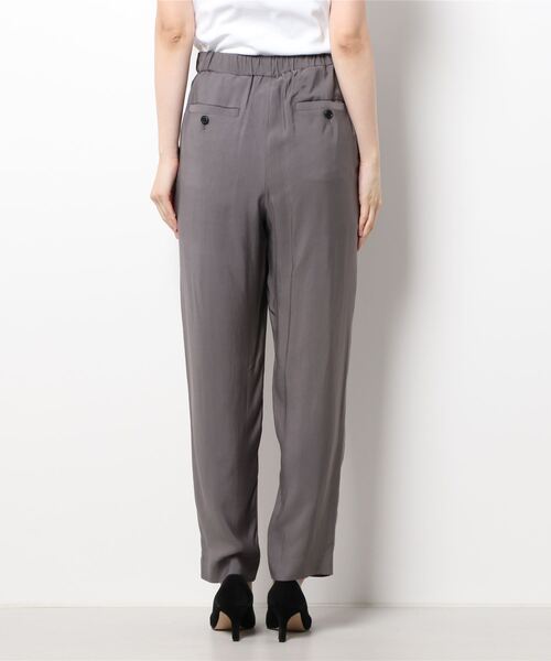 enchainement（アンシェヌマン）の「Back Satin Tapered　Pants（その他パンツ・レディース・チャコールグレー/サックスブルー・2/1）」の14枚目の写真