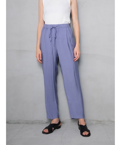 enchainement（アンシェヌマン）の「Back Satin Tapered　Pants（その他パンツ・レディース・チャコールグレー/サックスブルー・2/1）」の2枚目の写真