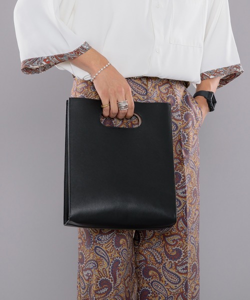 kutir(クティール)の「レザーショッパー(ハンドバッグ・メンズ・ブラック・FREE)」の5枚目の写真