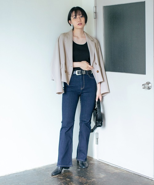 PAGEBOY(ページボーイ)の「ルーズサイズショートジャケット(テーラードジャケット・レディース・ブラック/グレイッシュベージュ・FREE)」の3枚目の写真