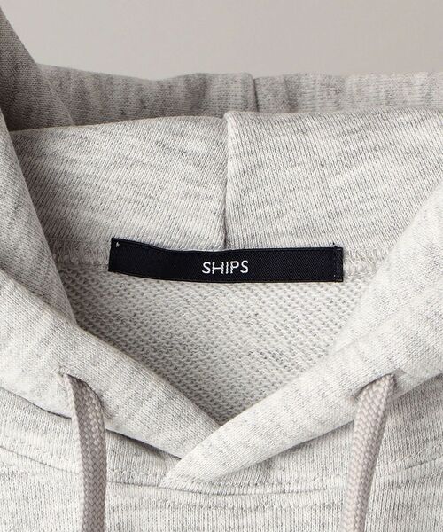 SHIPS(シップス)の「【WEB限定】SHIPS: 吸水速乾・UVケア Drymix(R) スタイリッシュ ロゴ ワッペン スウェット パーカー (トレーナー)(パーカー・メンズ・グレー/ライトグレー・LARGE/SMALL/X-LARGE/MEDIUM)」の5枚目の写真