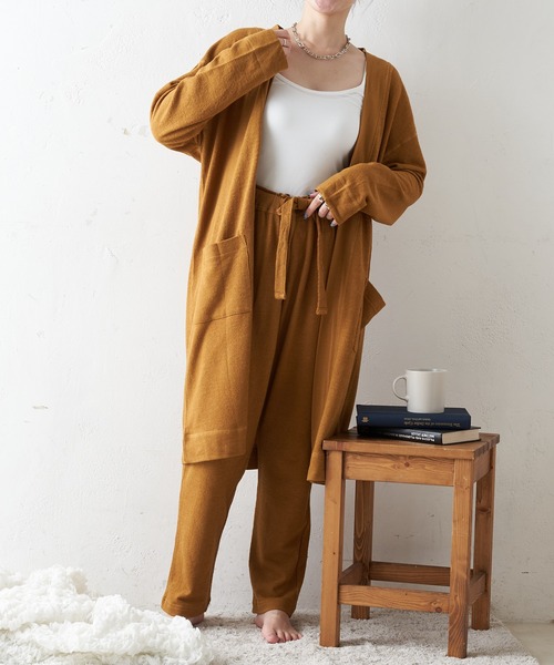 HANES(ヘインズ)の「【Hanes/ヘインズ】ソフトジャカードボタンレスカーディガン(カーディガン/ボレロ・レディース・オリーブ/ブラック/ブラウン・FREE)」の14枚目の写真