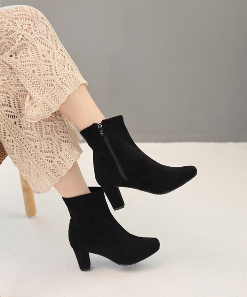 SESTO（セスト）の「スクエアトゥストレッチショートブーツ（ブーツ・レディース・ブラック/グレー/ブラウン/ブラック系その他/アイボリー・LL/M/L/3L/S）」の3枚目の写真