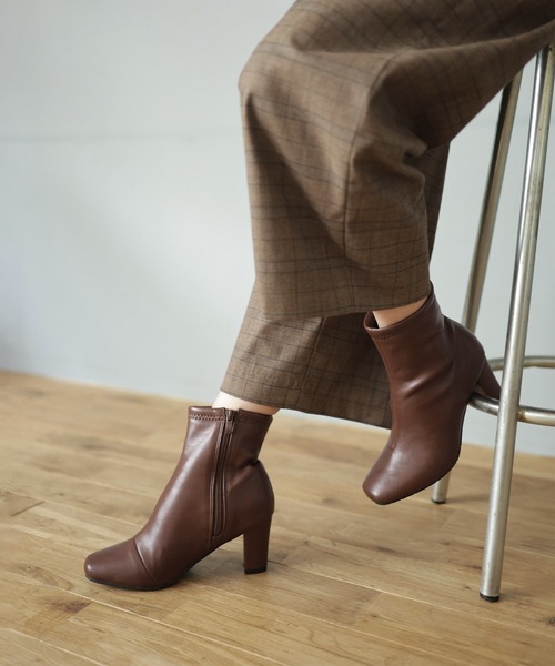 SESTO（セスト）の「スクエアトゥストレッチショートブーツ（ブーツ・レディース・ブラック/グレー/ブラウン/ブラック系その他/アイボリー・LL/M/L/3L/S）」の17枚目の写真