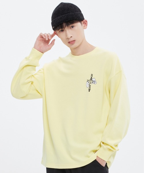 ROMANTIC CROWN(ロマンティッククラウン)の「【ROMANTIC CROWN】HAND SIGN LONG SLEEVE / ロマンティッククラウン ハンドサイン グラフィック ロングスリーブ Tシャツ(Tシャツ/カットソー・メンズ・ネイビー/ホワイト/ライトイエロー・SMALL/MEDIUM/LARGE/X-LARGE)」の3枚目の写真