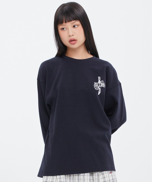 ROMANTIC CROWN(ロマンティッククラウン)の「【ROMANTIC CROWN】HAND SIGN LONG SLEEVE / ロマンティッククラウン ハンドサイン グラフィック ロングスリーブ Tシャツ(Tシャツ/カットソー・メンズ・ネイビー/ホワイト/ライトイエロー・SMALL/MEDIUM/LARGE/X-LARGE)」の13枚目の写真