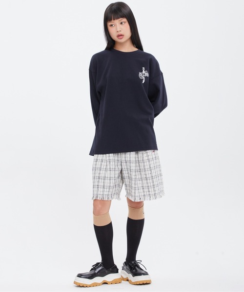 ROMANTIC CROWN(ロマンティッククラウン)の「【ROMANTIC CROWN】HAND SIGN LONG SLEEVE / ロマンティッククラウン ハンドサイン グラフィック ロングスリーブ Tシャツ(Tシャツ/カットソー・メンズ・ネイビー/ホワイト/ライトイエロー・SMALL/MEDIUM/LARGE/X-LARGE)」の14枚目の写真