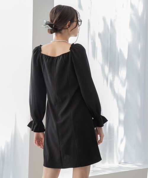 Me%（ミィパーセント）の「スクエアネックミニワンピース（ワンピース・レディース・ベージュ/ブラック・FREE）」の8枚目の写真