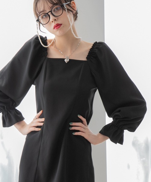 Me%（ミィパーセント）の「スクエアネックミニワンピース（ワンピース・レディース・ベージュ/ブラック・FREE）」の5枚目の写真