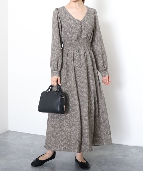 archives（アルシーヴ）の「花柄プリーツ長袖ワンピース（ワンピース・レディース・アイボリー/ブラック/オリーブ・MEDIUM）」の11枚目の写真