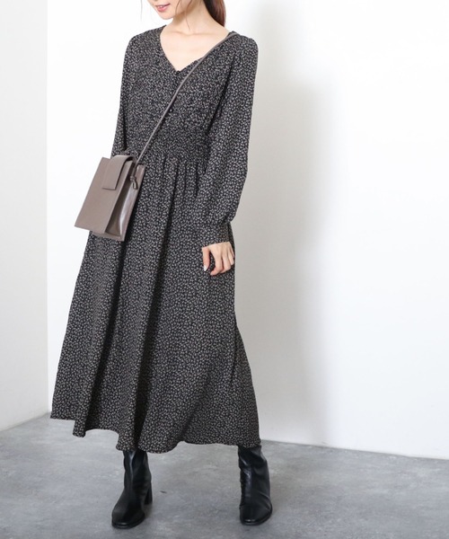 archives（アルシーヴ）の「花柄プリーツ長袖ワンピース（ワンピース・レディース・アイボリー/ブラック/オリーブ・MEDIUM）」の12枚目の写真