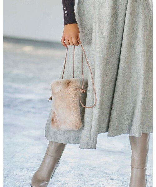 SHOO・LA・RUE(シューラルー)の「◆グラデーションエコファーミニショルダー(ショルダーバッグ・レディース・ライトグレー/ベージュ/ライトパープル/チャコール・00)」の14枚目の写真