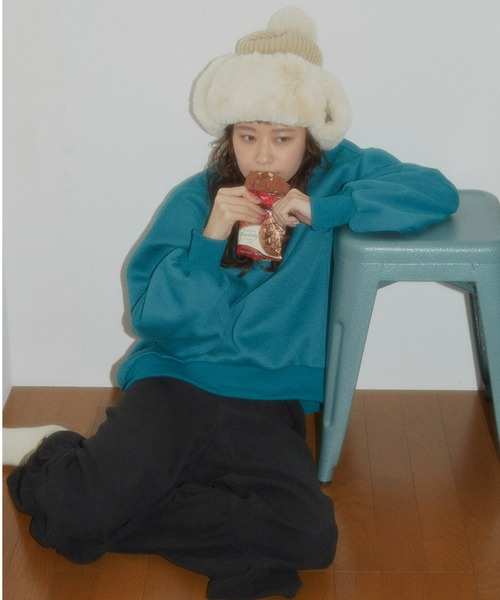 MERLOT（メルロー）の「GIRLSイラスト裏起毛スウェット（スウェット・レディース・ブラック/ターコイズブルー・FREE）」の21枚目の写真