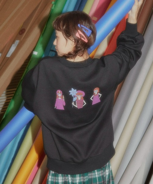 MERLOT（メルロー）の「GIRLSイラスト裏起毛スウェット（スウェット・レディース・ブラック/ターコイズブルー・FREE）」の3枚目の写真