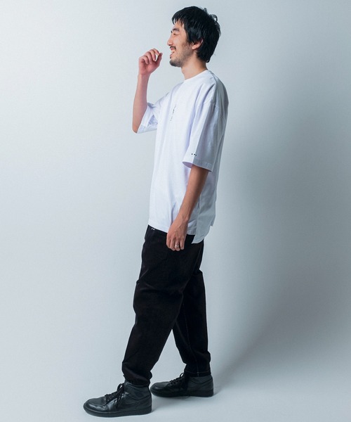 THE MILES(ザ マイルズ)の「ellipsis イリップシス SMILE-T スマイル-T(Tシャツ/カットソー・メンズ・ホワイト/ブラック・SMALL/MEDIUM)」の4枚目の写真
