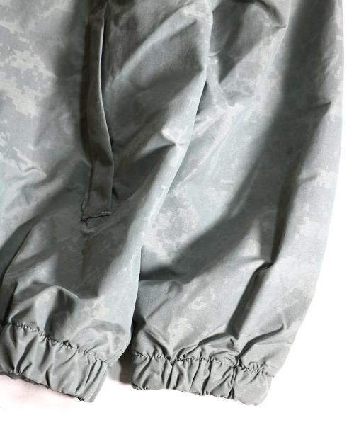 MILITARY（ミリタリー）の「U.S MILITARY / ユーエスミリタリー ARMY TRAINING JACKET DIGI-CAMO REFLECTOR PRINT（ブルゾン・メンズ・グレー・LARGE/MEDIUM）」の7枚目の写真
