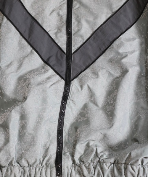 MILITARY（ミリタリー）の「U.S MILITARY / ユーエスミリタリー ARMY TRAINING JACKET DIGI-CAMO REFLECTOR PRINT（ブルゾン・メンズ・グレー・LARGE/MEDIUM）」の5枚目の写真