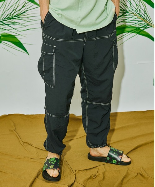 AlexanderLeeChang(アレキサンダーリーチャン)の「AlexanderLeeChang アレキサンダーリーチャン / NYLON CARGO PANTS ナイロンカーゴパンツ / AC042203(カーゴパンツ・レディース・ブラック/ブルー/グレー・2/3)」の2枚目の写真