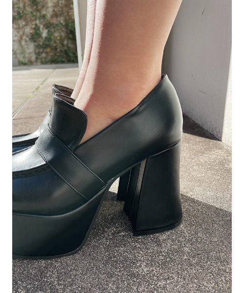 ENVYM（アンビー）の「フレアヒールローファー（ローファー・レディース・ブラック/その他・23.5cm/24.5cm/22.5cm）」の11枚目の写真