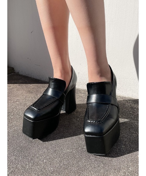 ENVYM（アンビー）の「フレアヒールローファー（ローファー・レディース・ブラック/その他・23.5cm/24.5cm/22.5cm）」の21枚目の写真