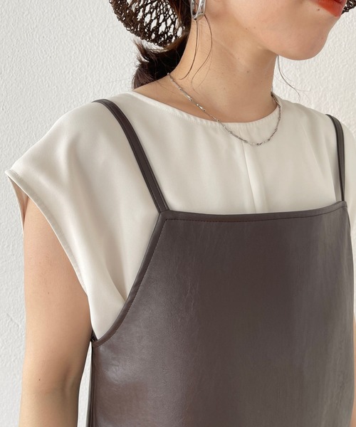 wee9s（ウィークス）の「fake leather cami one piece / チュニック丈アジャスター付きフェイクレザーキャミワンピース（ワンピース・レディース・ブラウン/ブラック/クリーム・FREE）」の18枚目の写真