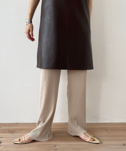 wee9s（ウィークス）の「fake leather cami one piece / チュニック丈アジャスター付きフェイクレザーキャミワンピース（ワンピース・レディース・ブラウン/ブラック/クリーム・FREE）」の17枚目の写真