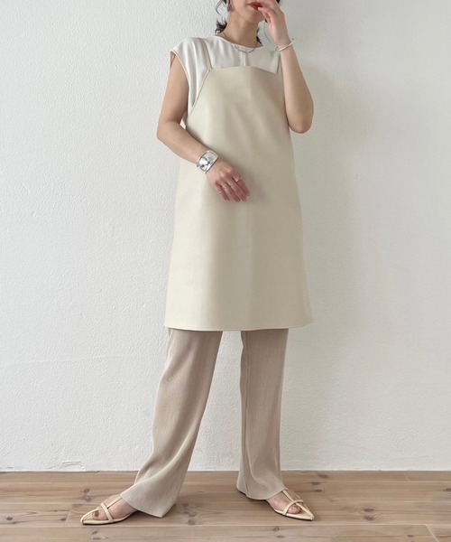 wee9s（ウィークス）の「fake leather cami one piece / チュニック丈アジャスター付きフェイクレザーキャミワンピース（ワンピース・レディース・ブラウン/ブラック/クリーム・FREE）」の11枚目の写真