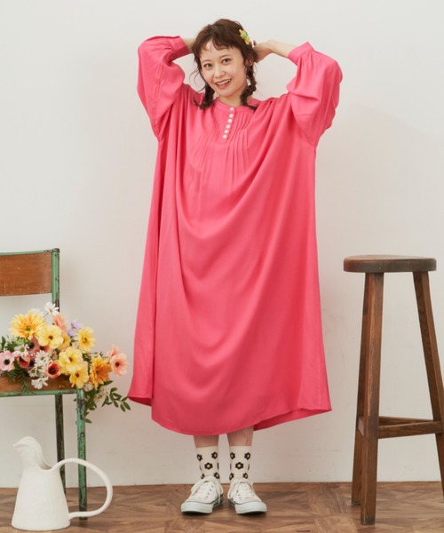 MERLOT（メルロー）の「ピンタックボリュームワンピース（ワンピース・レディース・ホワイト/ピンク/イエロー・FREE）」の6枚目の写真