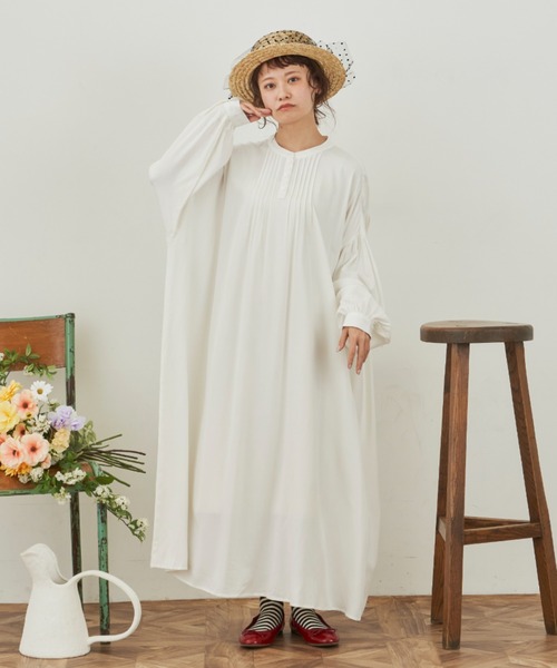 MERLOT（メルロー）の「ピンタックボリュームワンピース（ワンピース・レディース・ホワイト/ピンク/イエロー・FREE）」の19枚目の写真