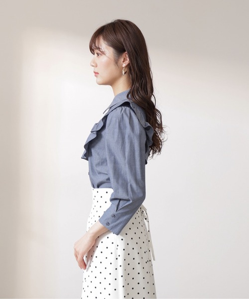 PROPORTION BODY DRESSING（プロポーションボディドレッシング）の「【美人百花4月号掲載商品】シャンブレーラッフルブラウス / 1212110306（シャツ/ブラウス・レディース・ホワイト/ネイビー・SMALL/MEDIUM）」の9枚目の写真