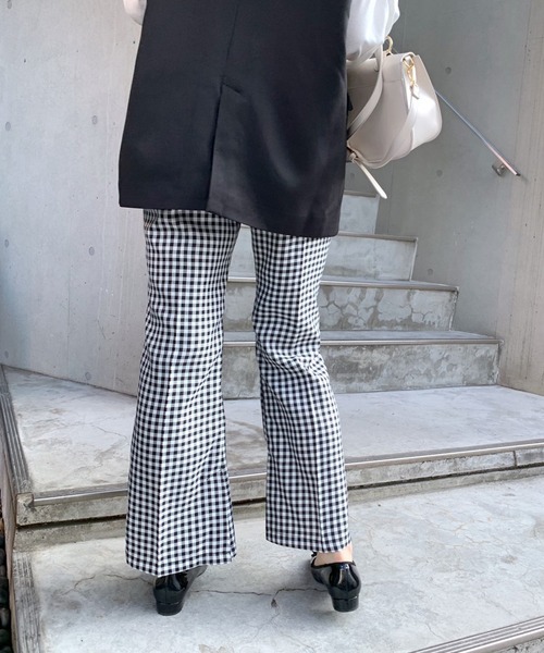 OLIVE des OLIVE（オリーブデオリーブ）の「【WEB限定】スラックスフレアパンツ（スラックス・レディース・ブラック/グレー/オフホワイト/ピンク・FREE）」の9枚目の写真